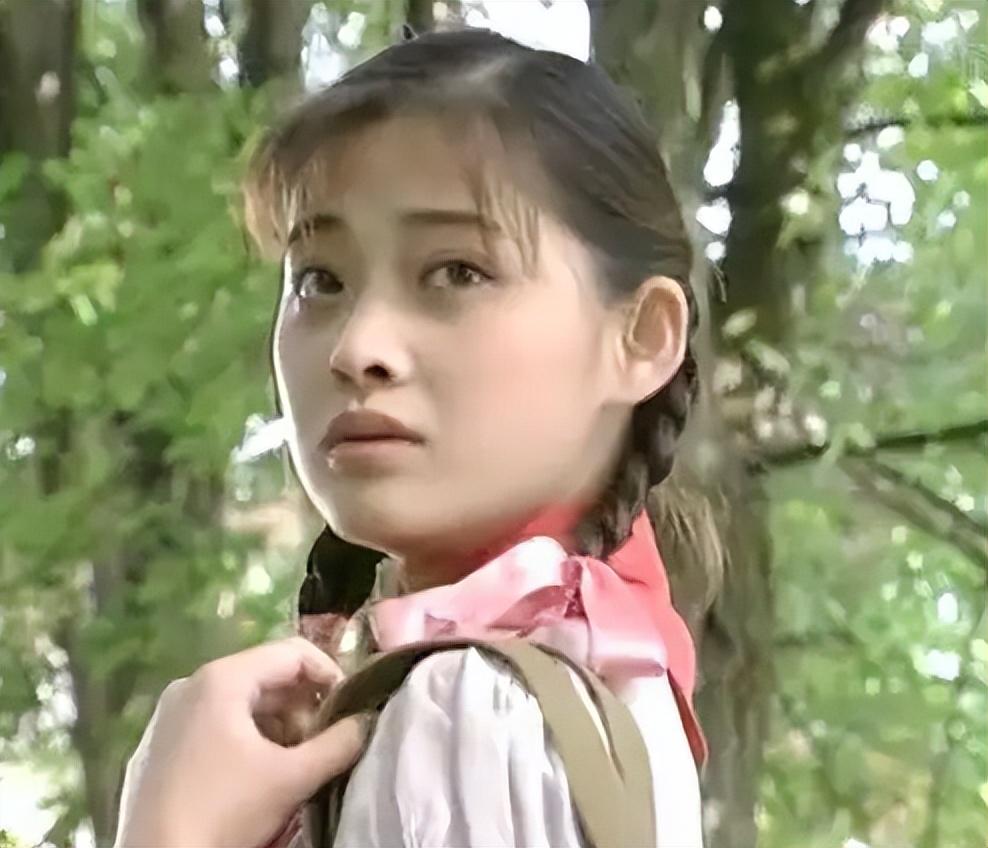 回顾梅婷和前夫鄢颇有缘无份二婚嫁给摄影师后儿女双全无遗憾