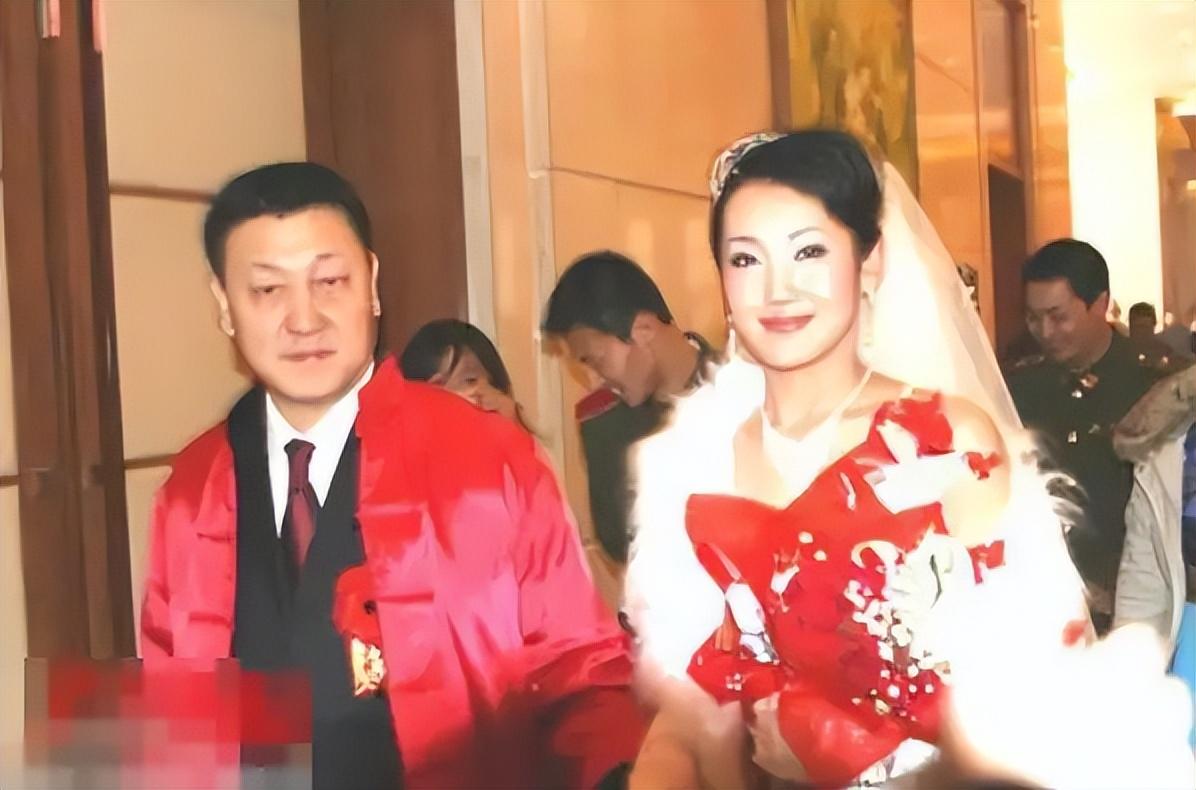 回顾著名歌手韩磊一家四口其乐融融就是儿子让我头痛