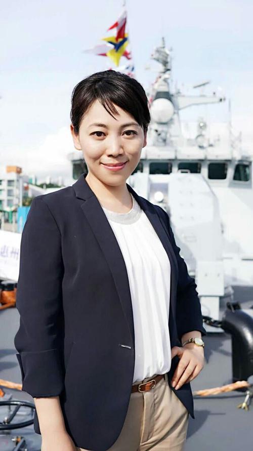 回顾主播劳春燕和丈夫分居17年怀孕仍要上班风光背后有心酸