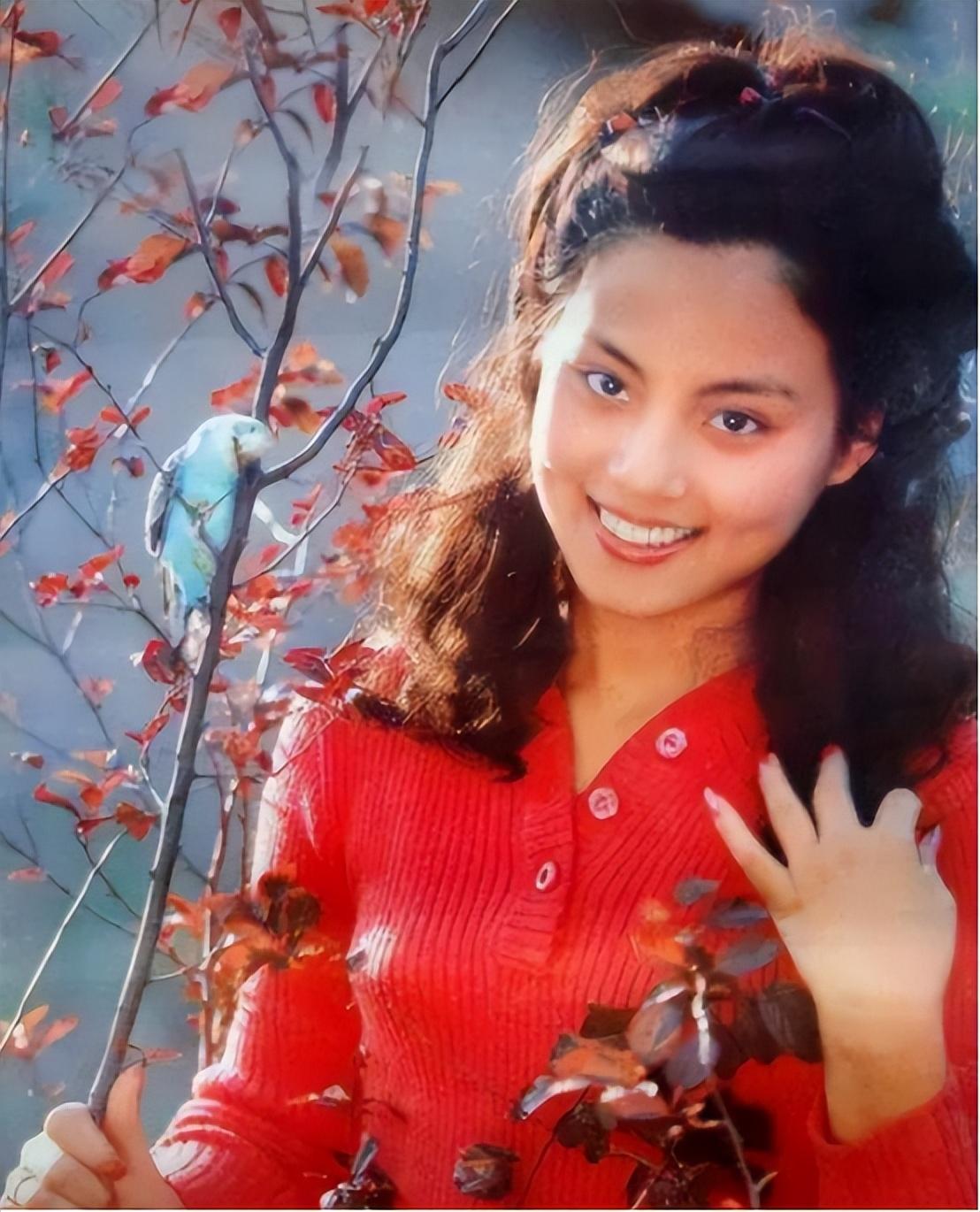 回顾演员乐韵17岁一夜成名28岁悲情离世葬礼父母拒不参加