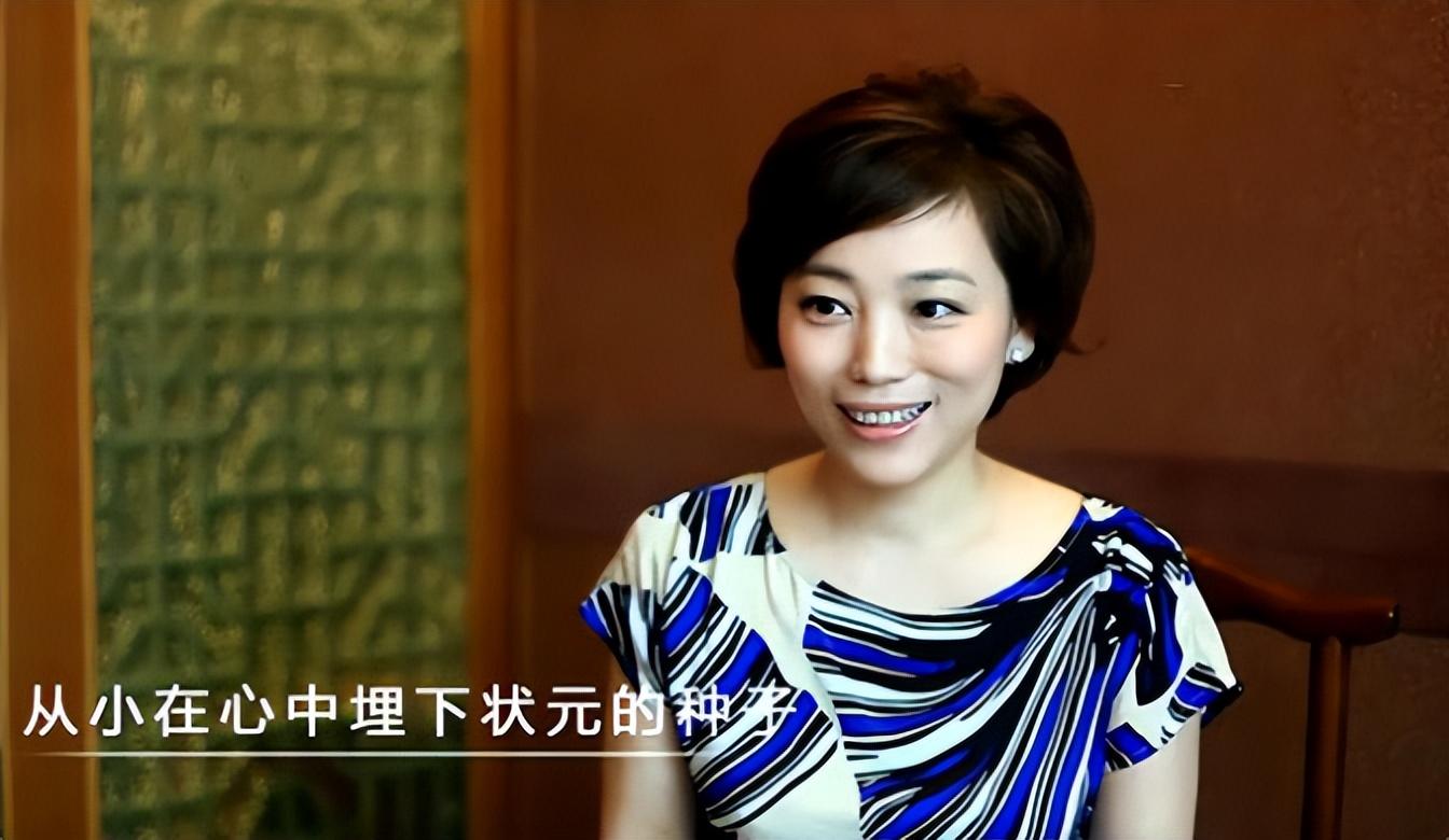 很多人只知道央视女主持有董卿和朱迅.