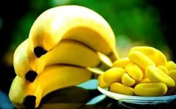 香蕉被排除在祭祀水果之外的文化象征香蕉,这种来自遥远热带地区的