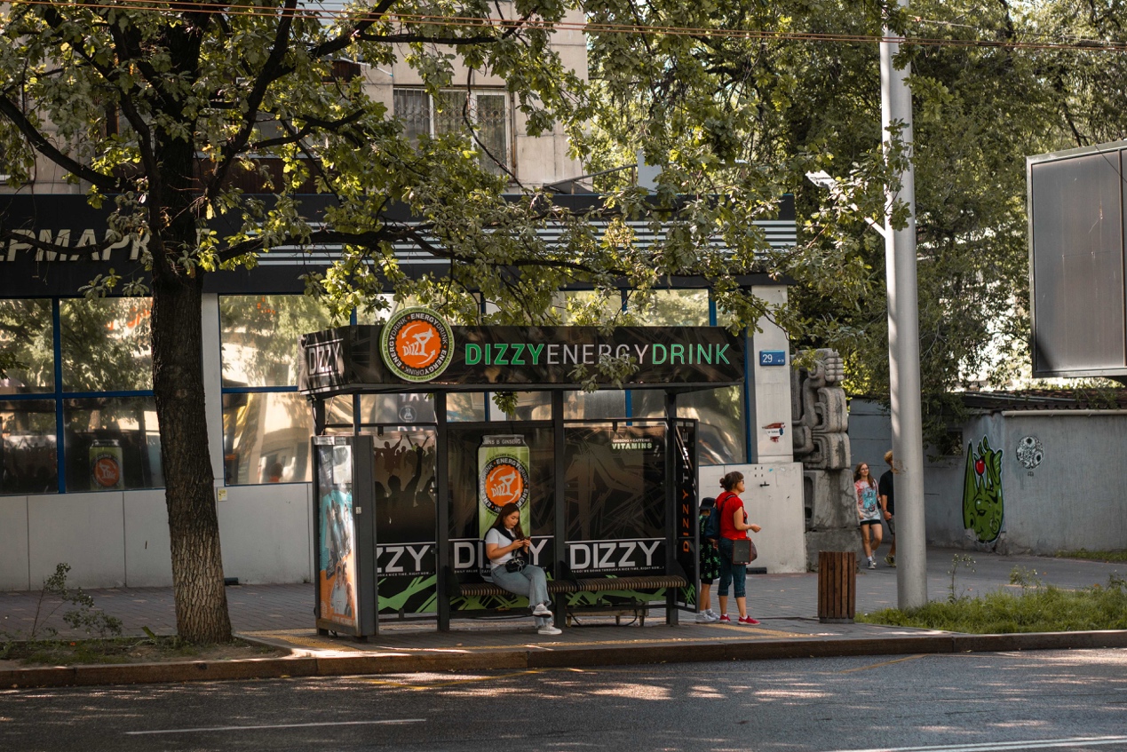 这是一家整体装修风格非常具有网红餐厅"navat拿瓦特"