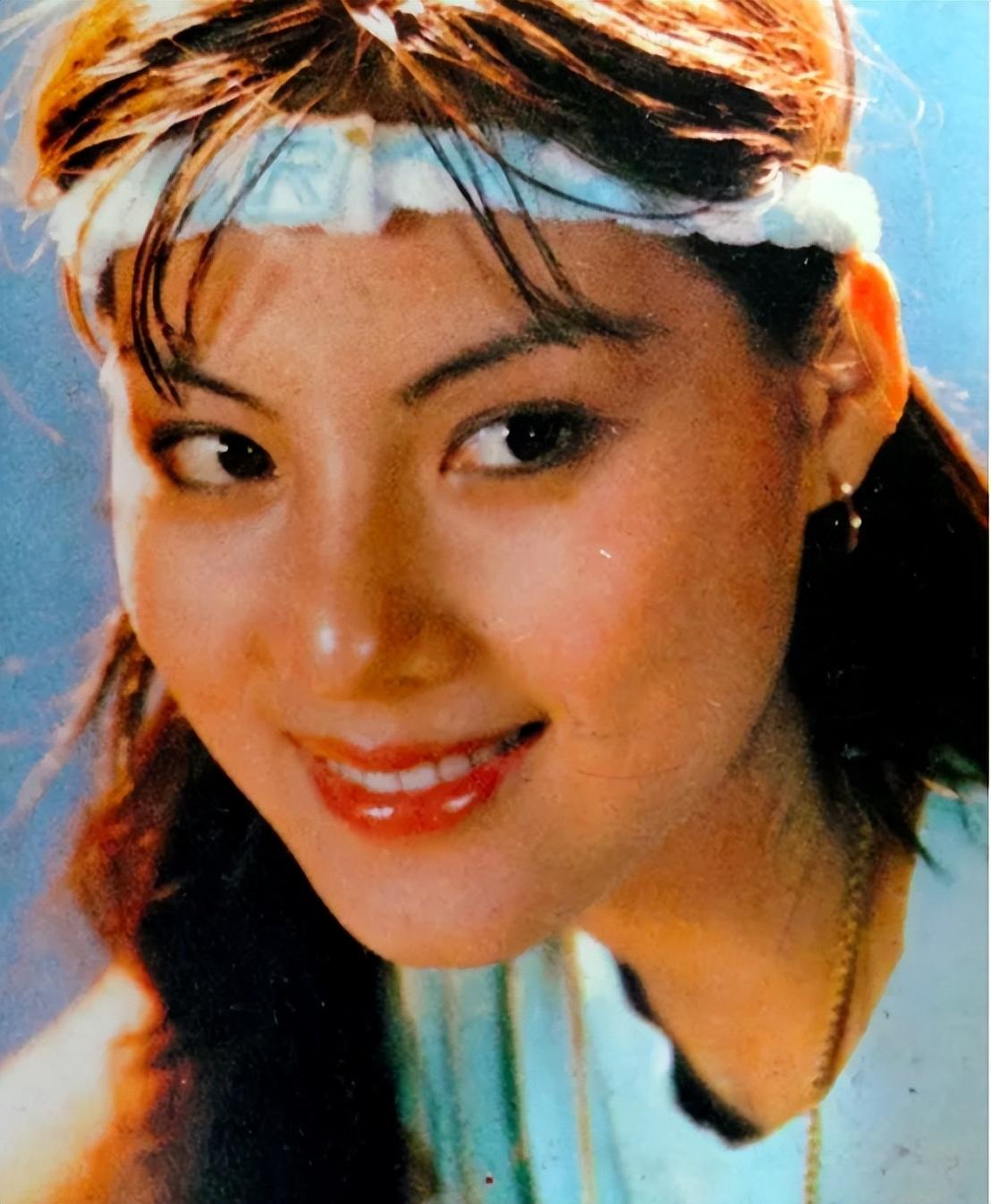 回顾演员乐韵17岁一夜成名28岁悲情离世葬礼父母拒不参加