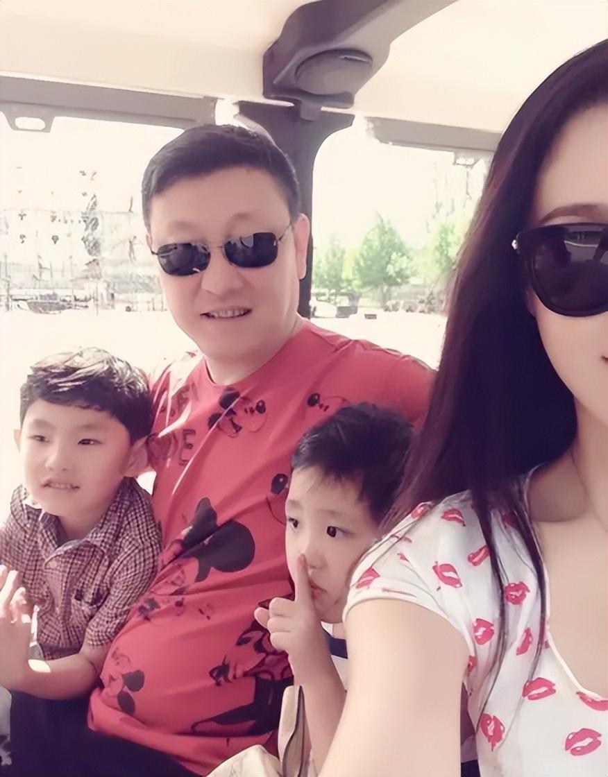 回顾著名歌手韩磊一家四口其乐融融就是儿子让我头痛