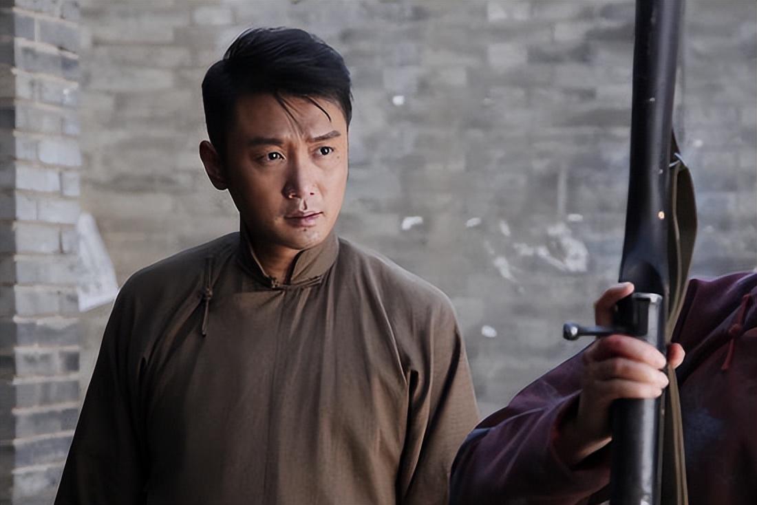 回顾辞职央视转行当演员搭档孙俪演戏爆红33岁无绯闻拿影帝