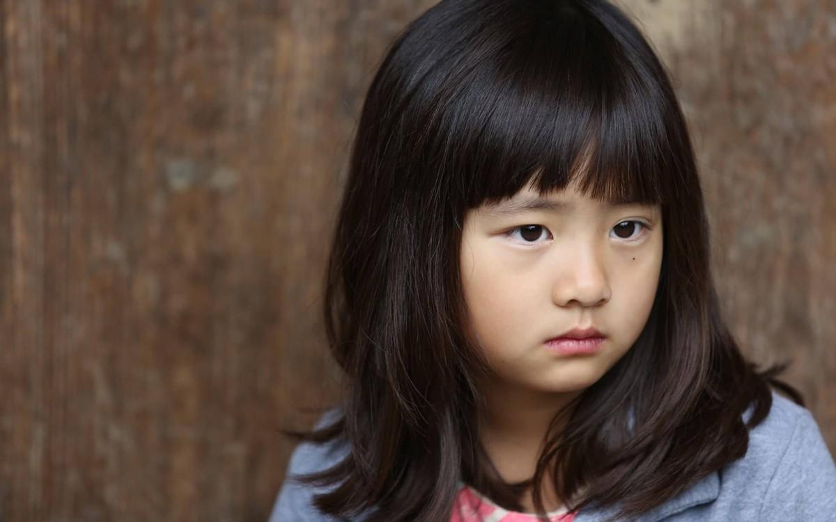 黄多多长得颇像孙莉,同时智商情商"爆表",多数网友也在感叹黄磊和孙莉