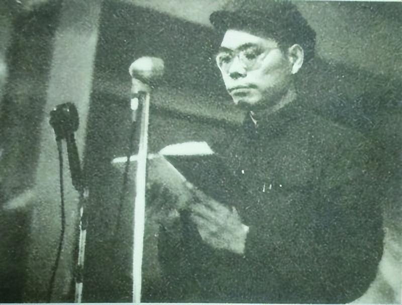 110岁的著名作家马识途逝世：两任妻子4个儿女，他先后患肾癌肺癌