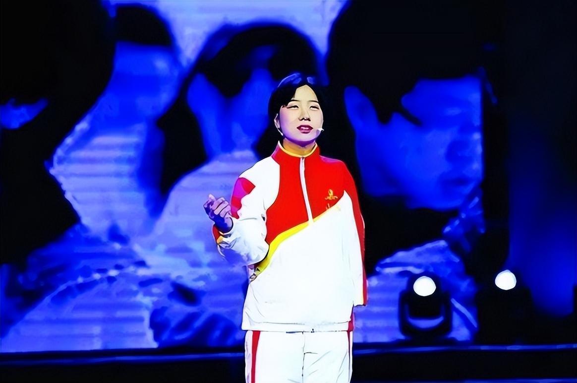 回顾山西大妈靠拾破烂养大独臂弃婴多年后女孩是如何回报她的