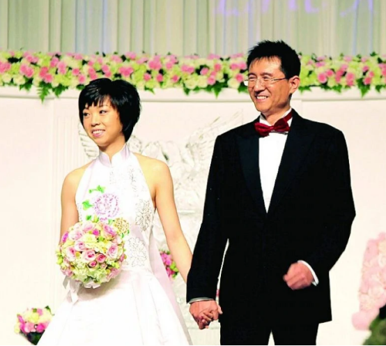 张怡宁老公的前妻图片
