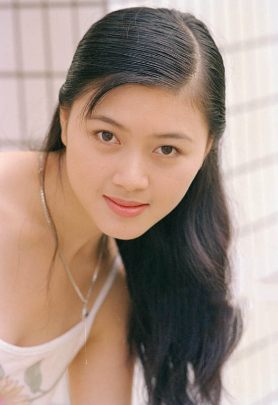 回顾田海蓉丧母又丧夫一人撑起两个家让孀居父亲老有所依