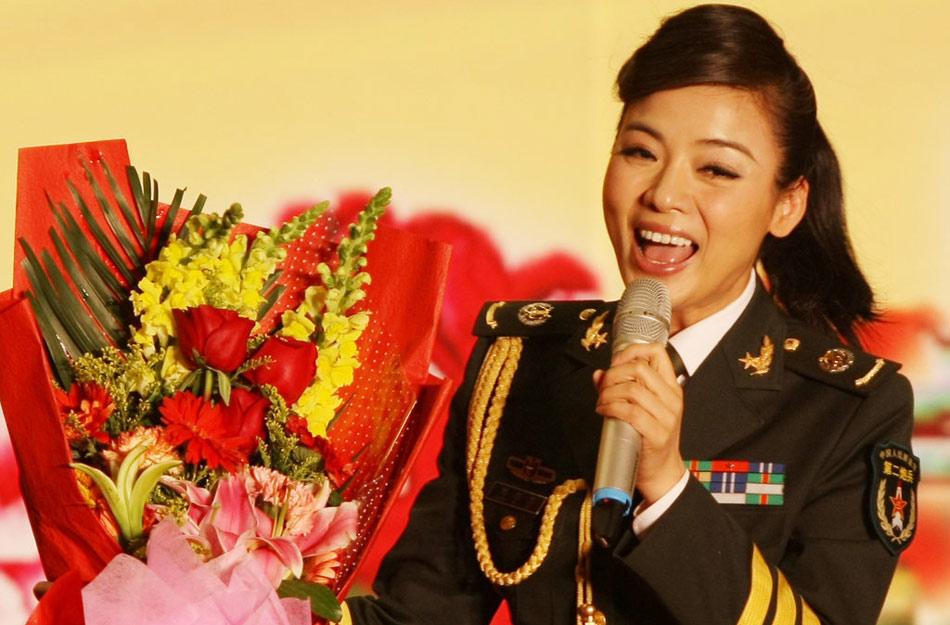 回顾谭晶我这辈子正确的决定就是为科学家丈夫生一对双胞胎