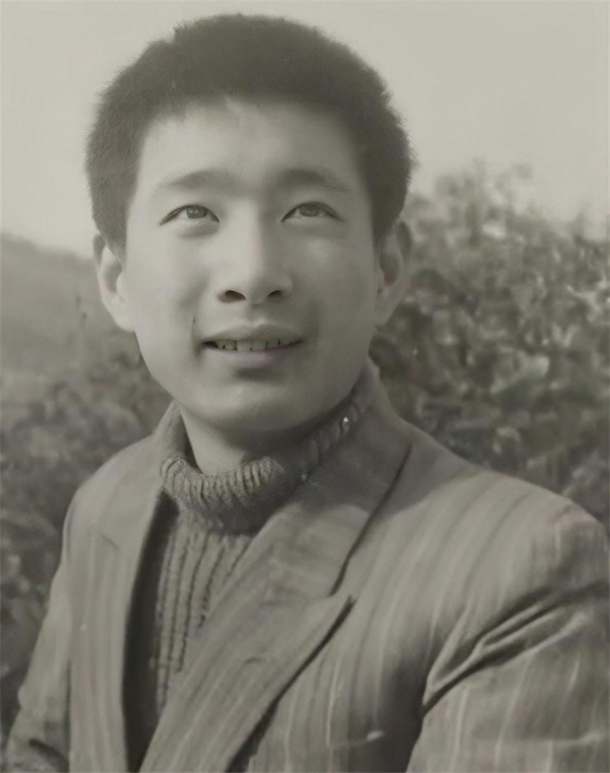 回顾戏骨姚刚年过半百无儿无女52岁婚姻成困扰没成家就老了