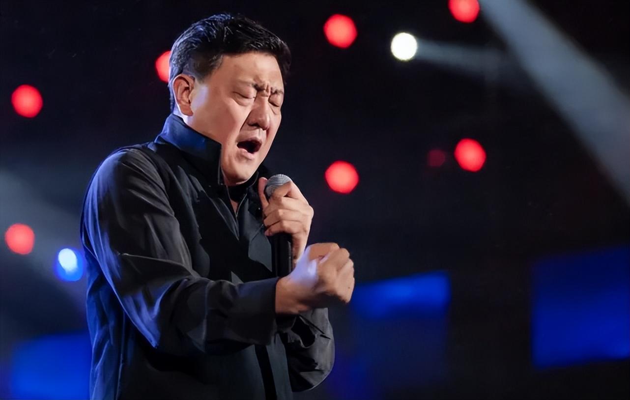 韩磊很幸运前后多次被央视电视台邀请上春晚演唱歌曲