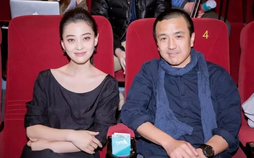 回顾梅婷和前夫鄢颇有缘无份二婚嫁给摄影师后儿女双全无遗憾