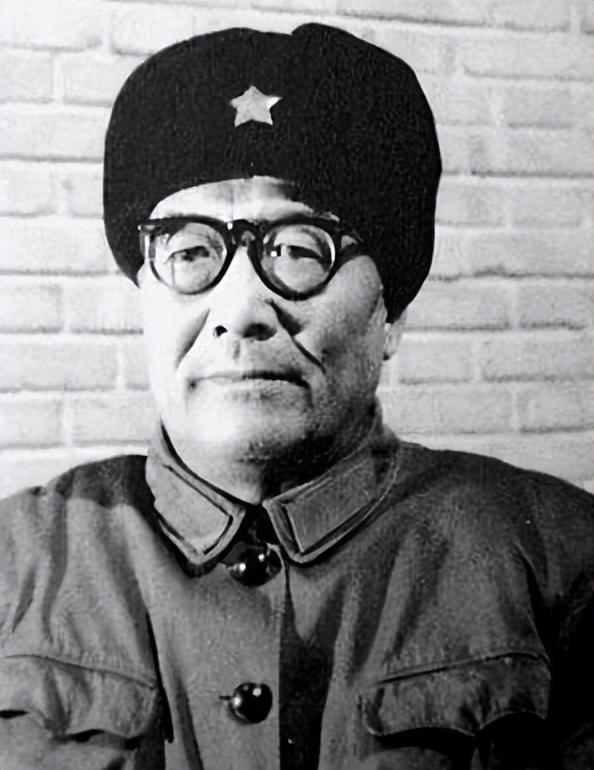 61年,韩练成将军调任甘肃省副省长,叶帅前往探望:需审势而行