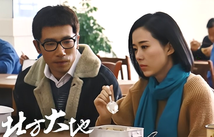 回顾演员颜丹晨我这辈子幸福的事情就是嫁给了小4岁的丈夫