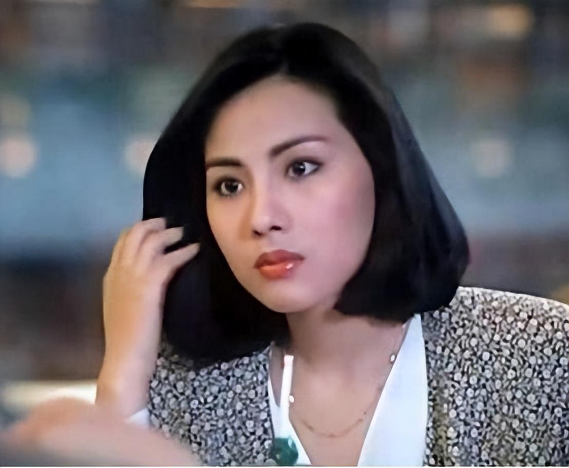 回顾演员乐韵17岁一夜成名28岁悲情离世葬礼父母拒不参加