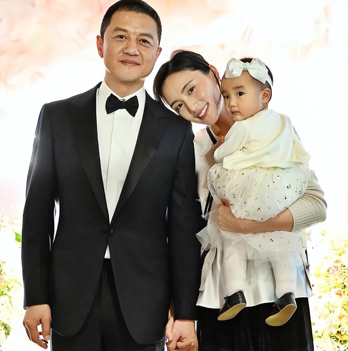 10年后再看李亚鹏现任妻子海哈金喜才懂她和王菲谁更精明