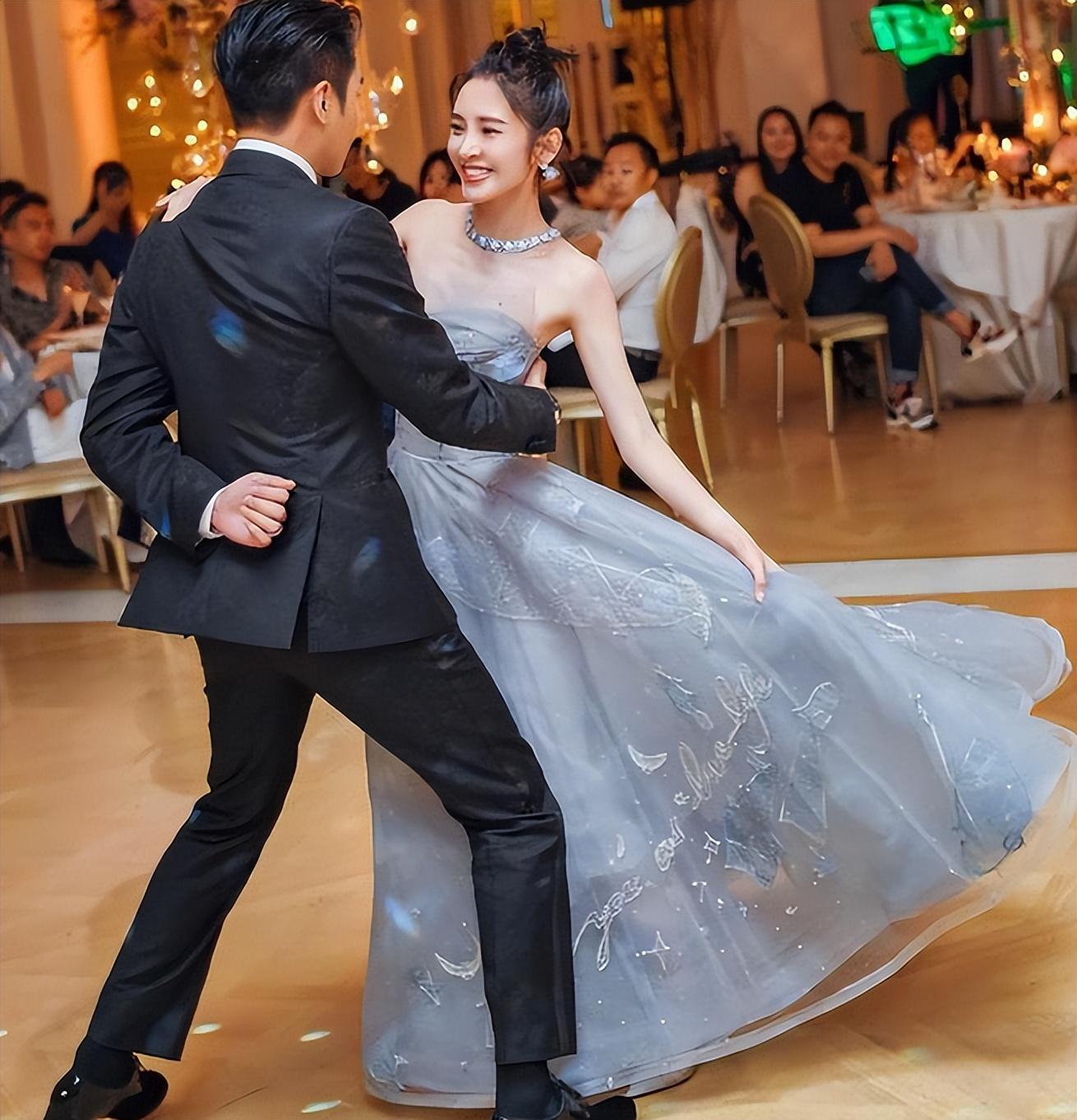 回顾有种整容叫唐艺昕结婚张若昀变化不大她却像换了个人