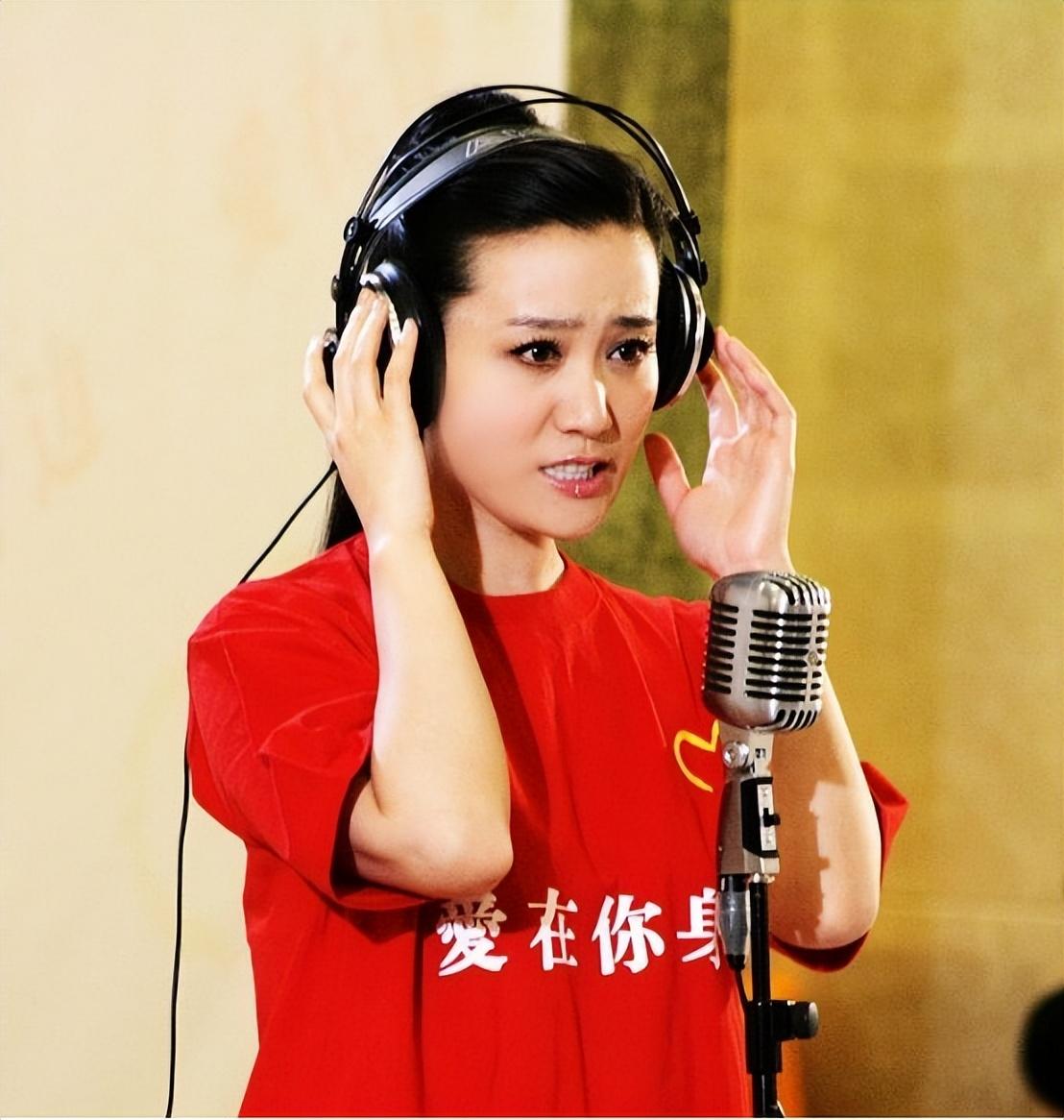 来说,是造梦的地方,她不愿意离开这里,将自己的简历投到了众多单位