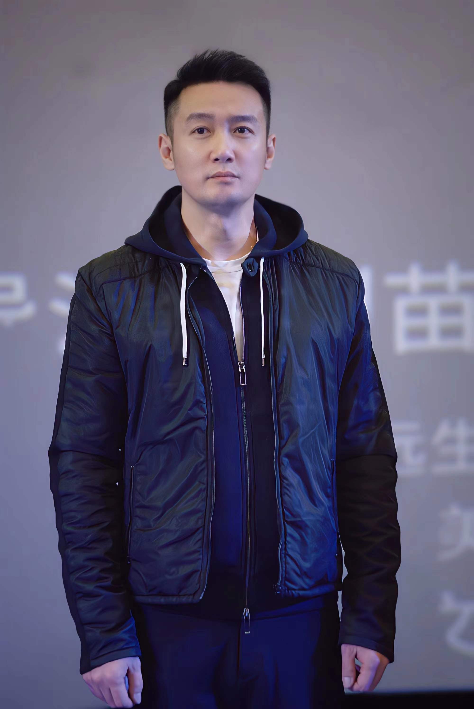 回顾辞职央视转行当演员搭档孙俪演戏爆红33岁无绯闻拿影帝