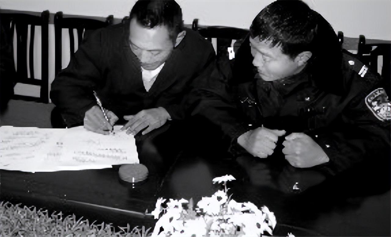 2010年12月13日,天津静海县西场屯村罕见地驶进了一辆警车,此行的目的