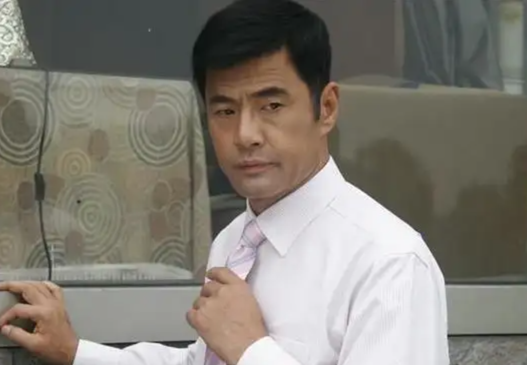 回顾于荣光一生洁身自好为何到了晚年妻子坚持要和他离婚