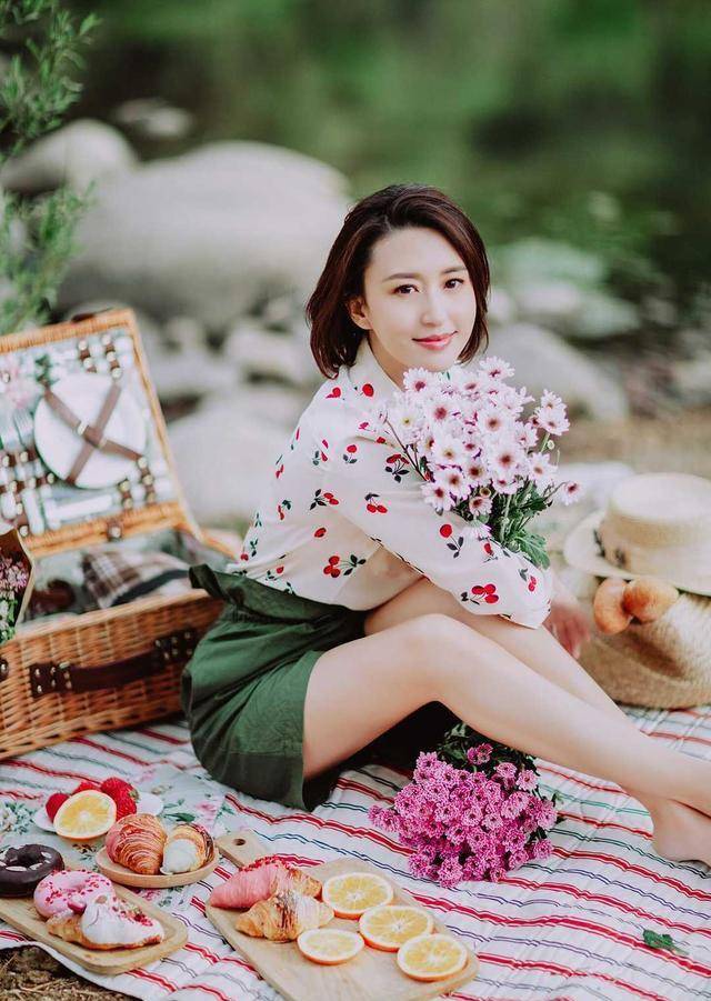 回顾主持张蕾嫁给圈外生意人生产走过鬼门关谈起儿子直言愧疚