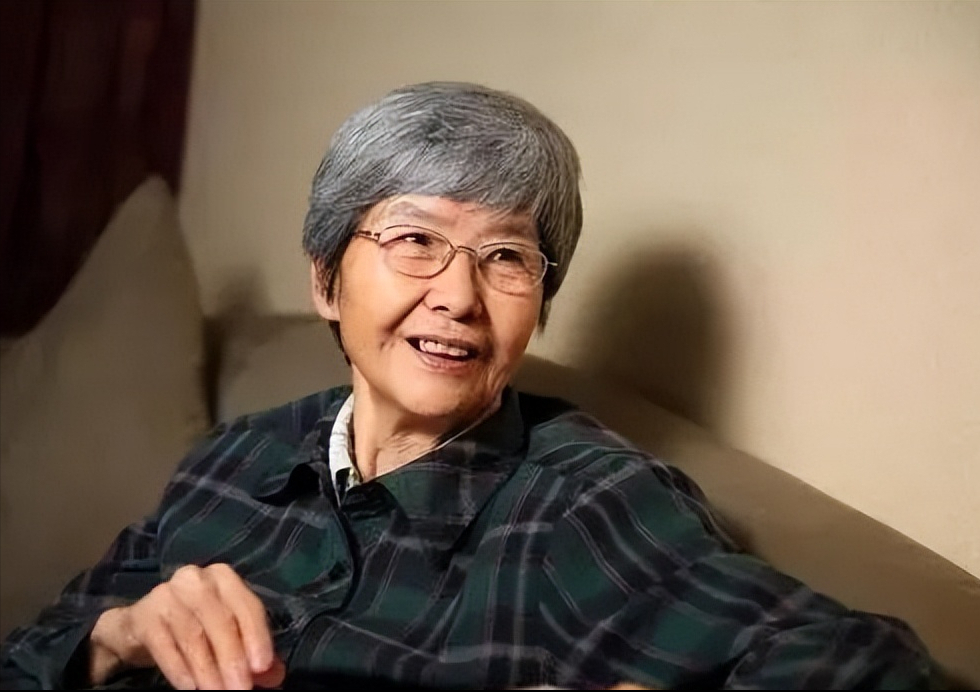 回顾那个高考676分上北大选冷门考古专业的钟芳蓉如今怎样了