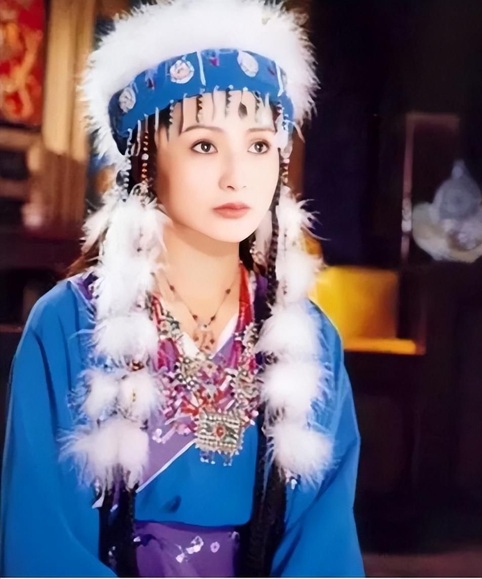 同年,刘丹参演了奇幻剧《桃花渡之恋》,还出现在高枫的mv《永远记住你