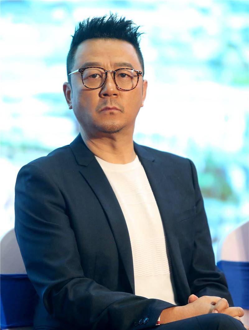 回顾郭涛娶小15岁美娇妻婚后连生两胎如今事业有成幸福美满