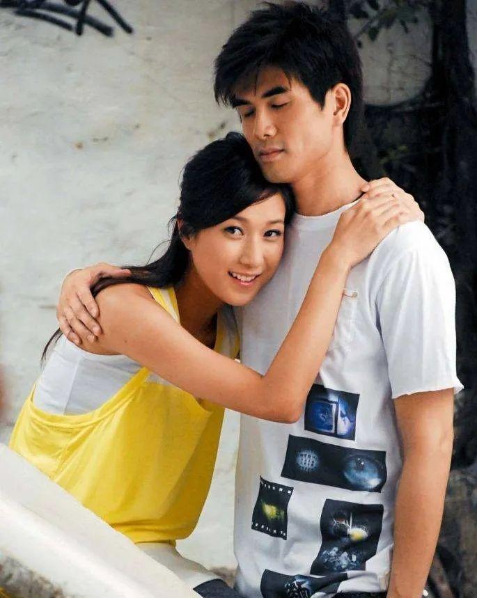 钟嘉欣心动林峯,痴恋伍允龙,为何最终选择嫁给jeremy?