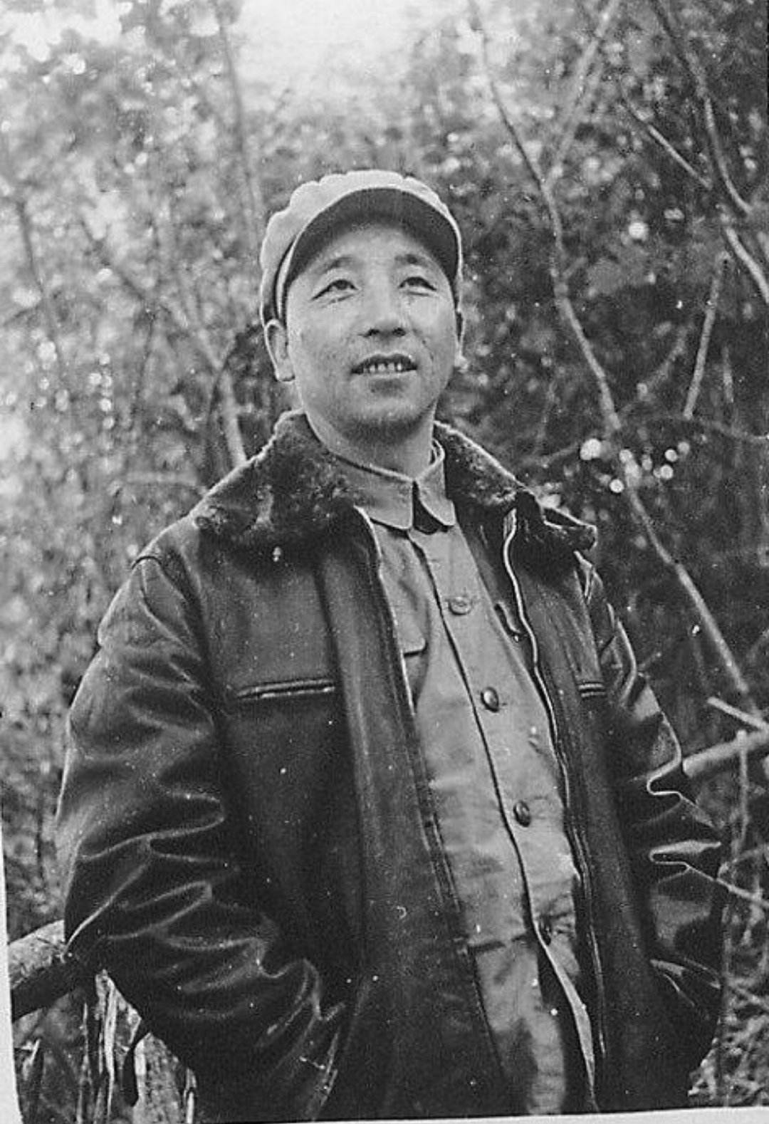 上甘岭战役中唯一女战士秦基伟给她当马夫每天不捐款睡不着觉