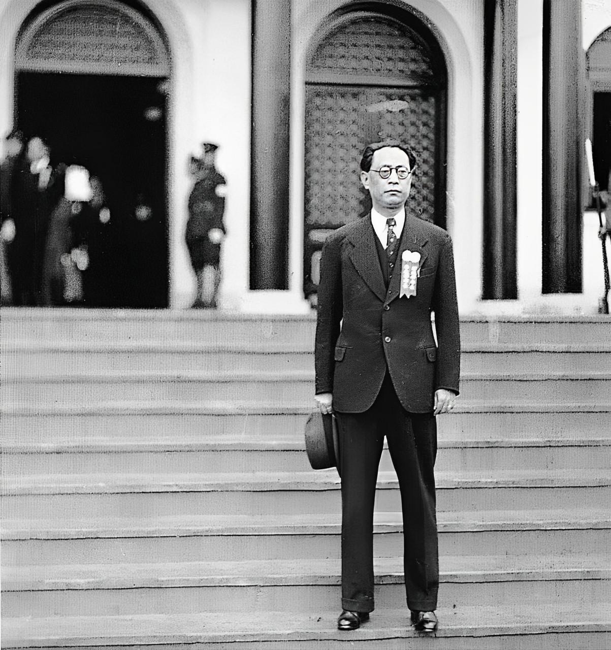 汪精卫逃到上海,南京军统特工如影随形,又连续几次暗杀,都被他侥幸