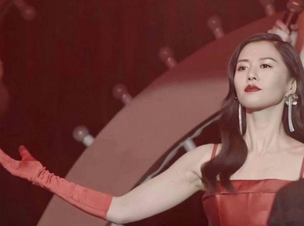 回顾娶了摇滚女神谭维维生下一儿一女陈亦飞的生活幸福吗