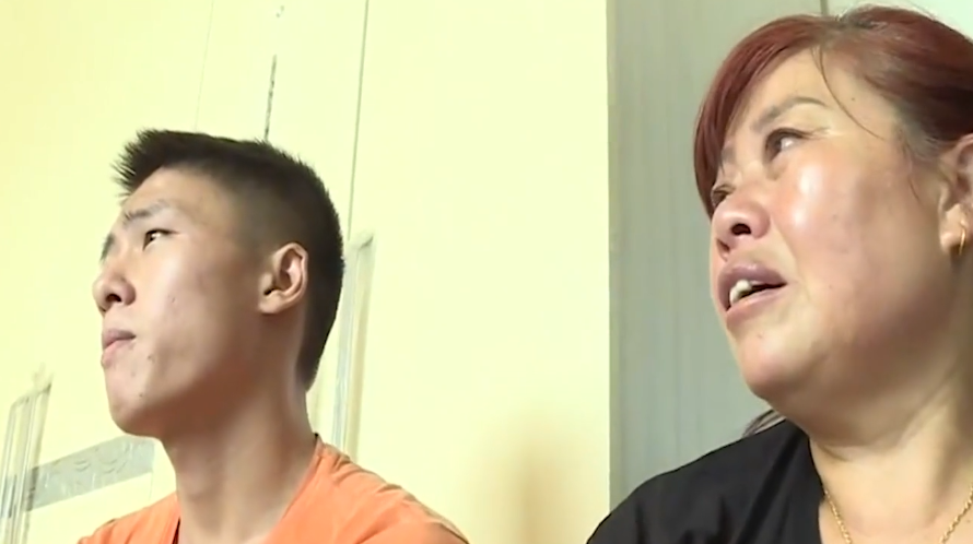 回顾00年男孩被拐父母苦寻17年终找回富二代的他会如何抉择