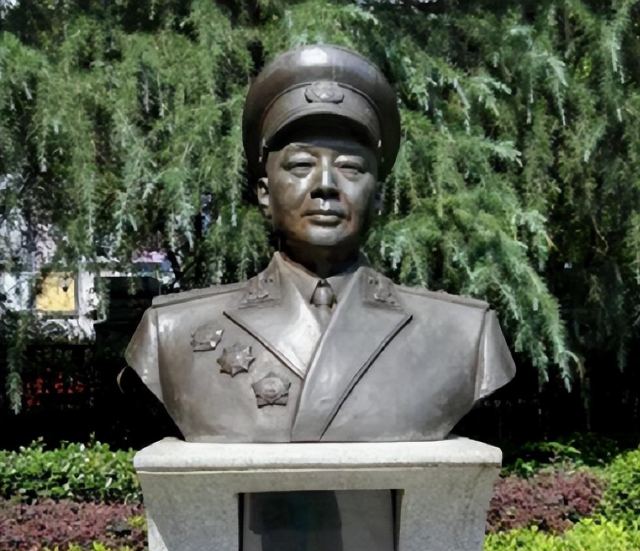 1955年赵尔陆被授予上将,授衔后不愿穿军装,背后有何原因?