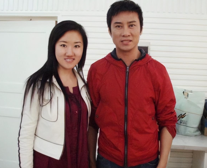 回顾歌手江涛穷小子娶富家女走红后不变心至今把妻子宠成宝