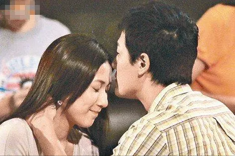 钟嘉欣心动林峯痴恋伍允龙为何最终选择嫁给jeremy