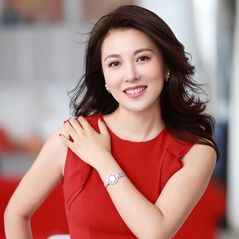 回顾主持人梦桐与富商结婚19年零绯闻今47岁风韵犹存