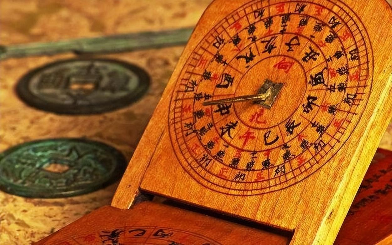 回顾俗话说头生九龙骨早晚必显贵其中九龙骨是指什么