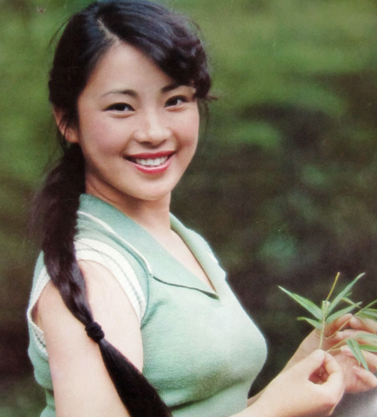 回顾李思父亲是李连杰母亲是黄秋燕我却是个留守儿童