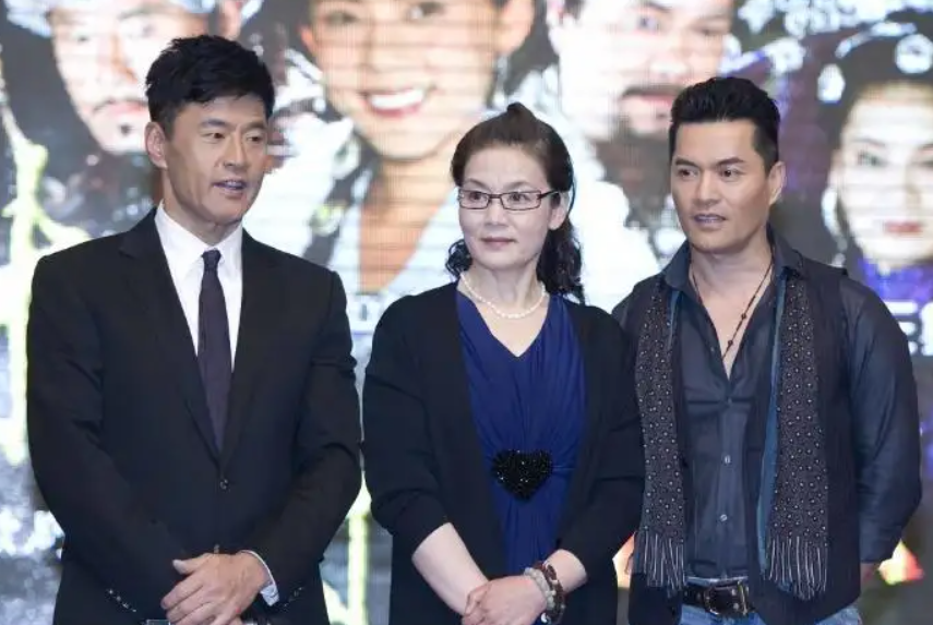 回顾于荣光一生洁身自好为何到了晚年妻子坚持要和他离婚