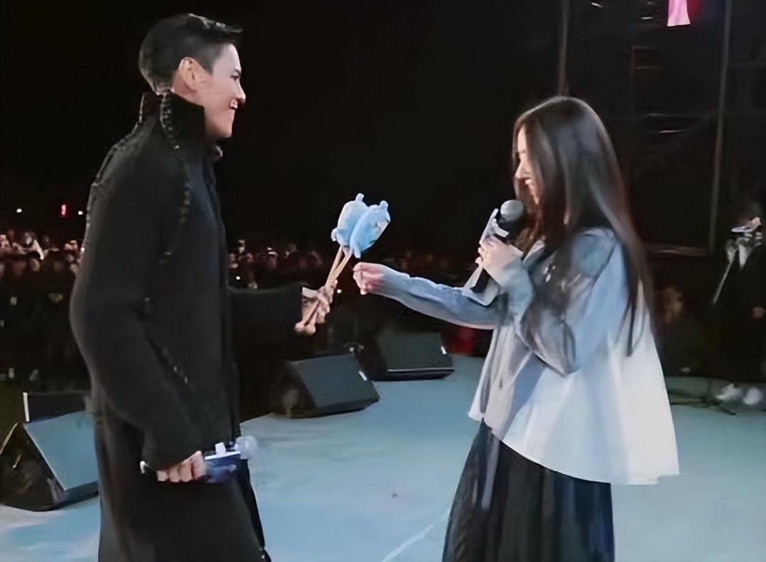 回顾郭碧婷从益达女孩到生育机器或许这是入豪门的代价