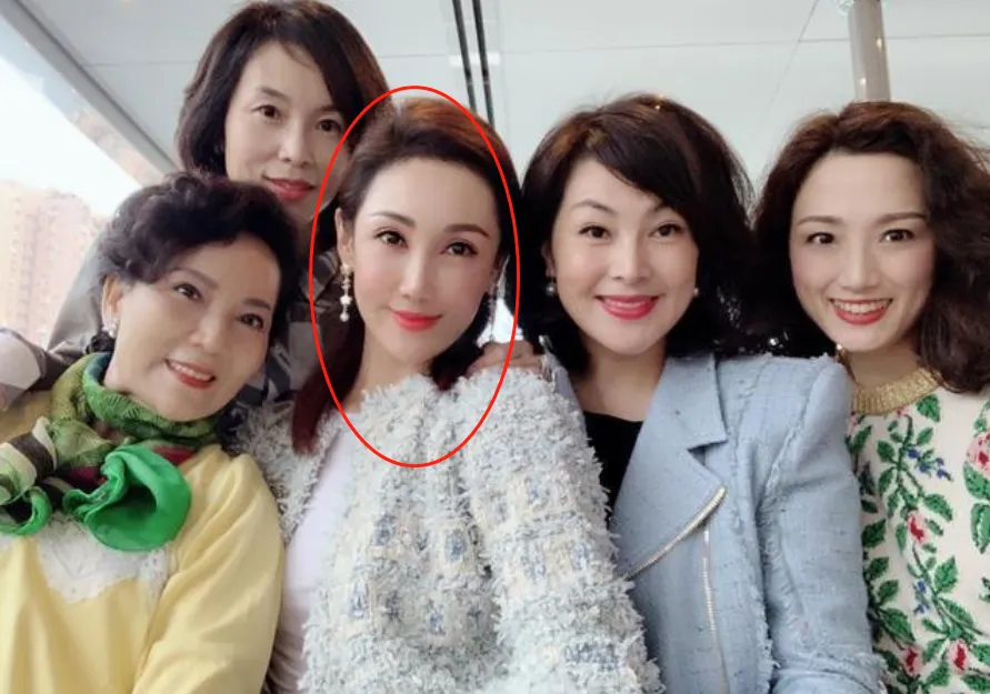 回顾著名歌手韩磊一家四口其乐融融就是儿子让我头痛