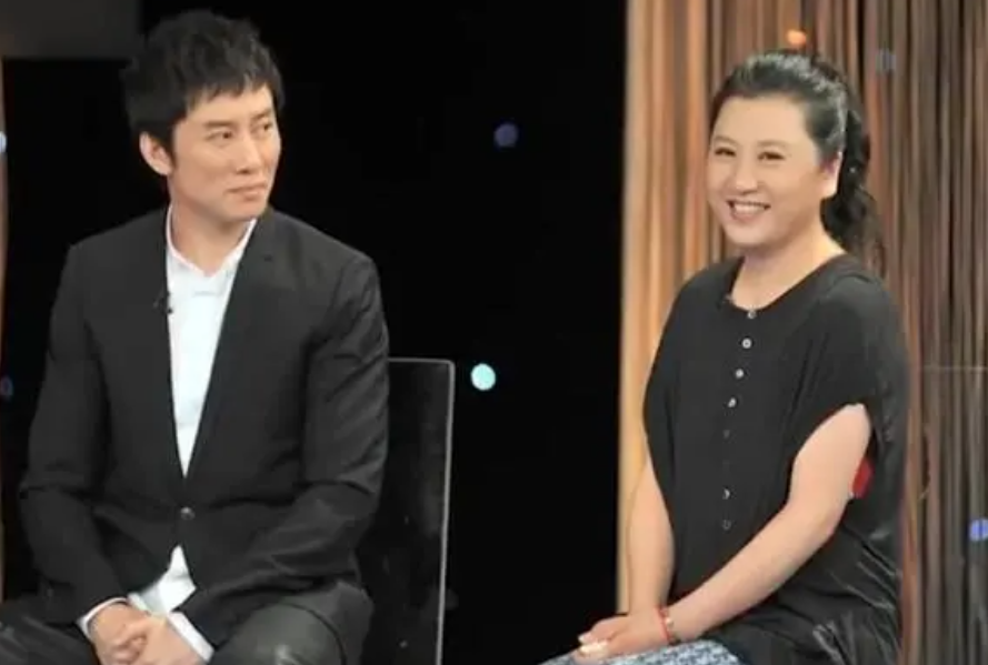 回顾歌手江涛穷小子娶富家女走红后不变心至今把妻子宠成宝