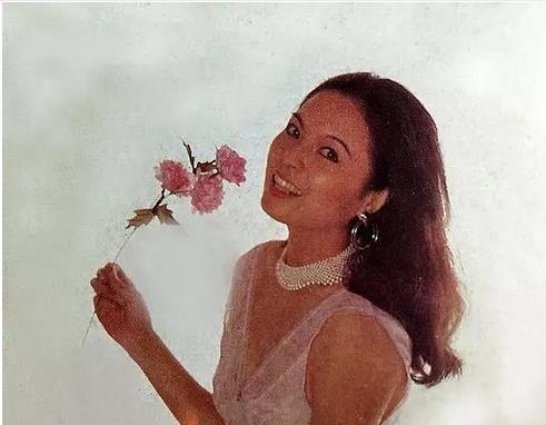 回顾演员尤勇智二婚娶小10岁沈蓉21年宠妻如宝两人至今无子