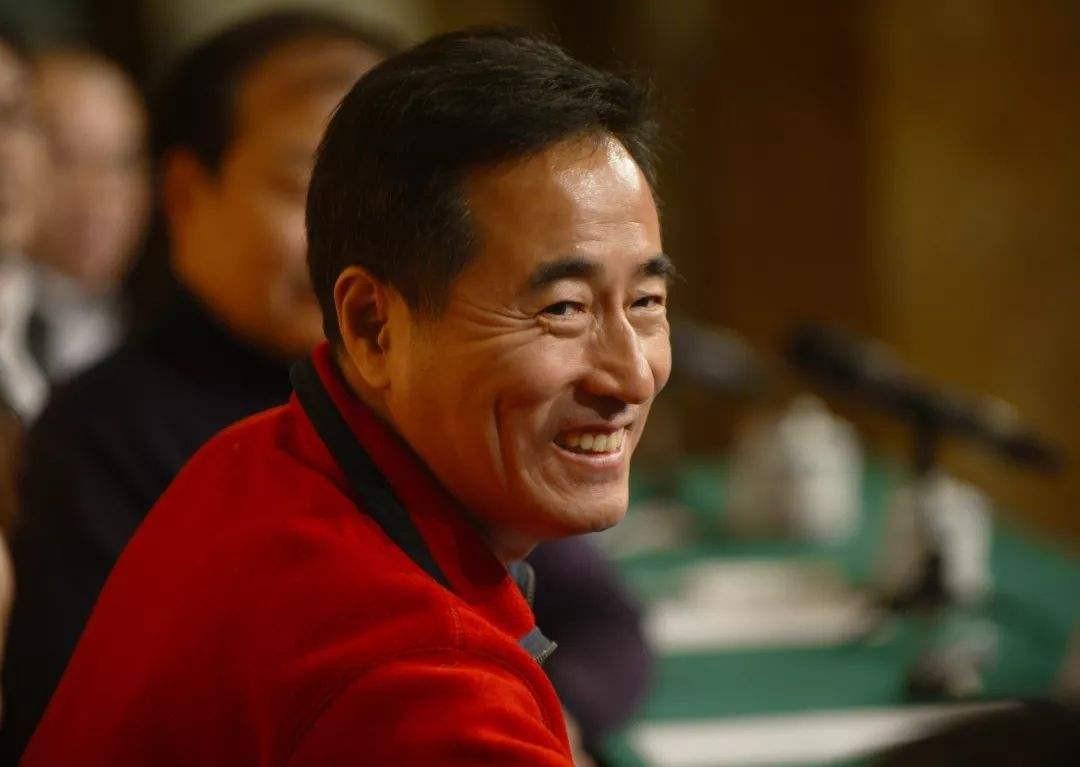 回顾杨立新我一生只有一个妻子一段婚姻被传婚变因我们太恩爱