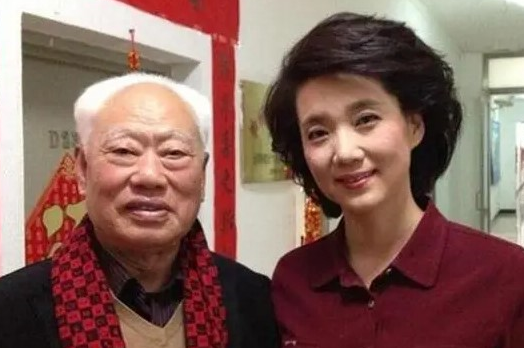 回顾李修平为事业拒绝生育二婚嫁大10岁丈夫丁克却很幸福